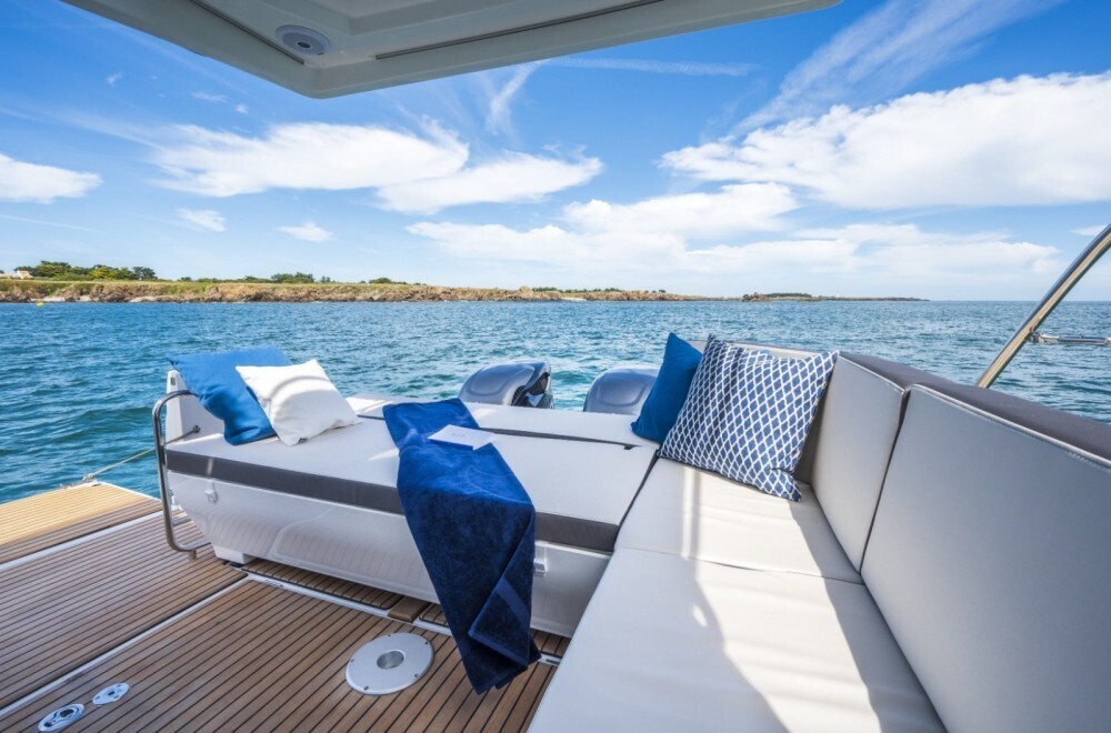 Tour in Yacht Luxury Polignano a Mare e Monopoli